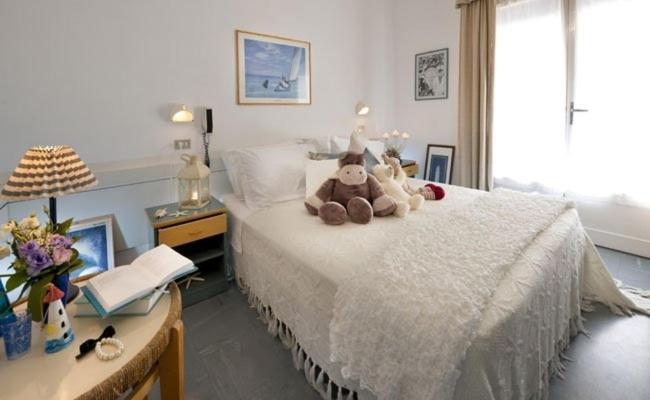 Hotel Solitude Riccione Extérieur photo